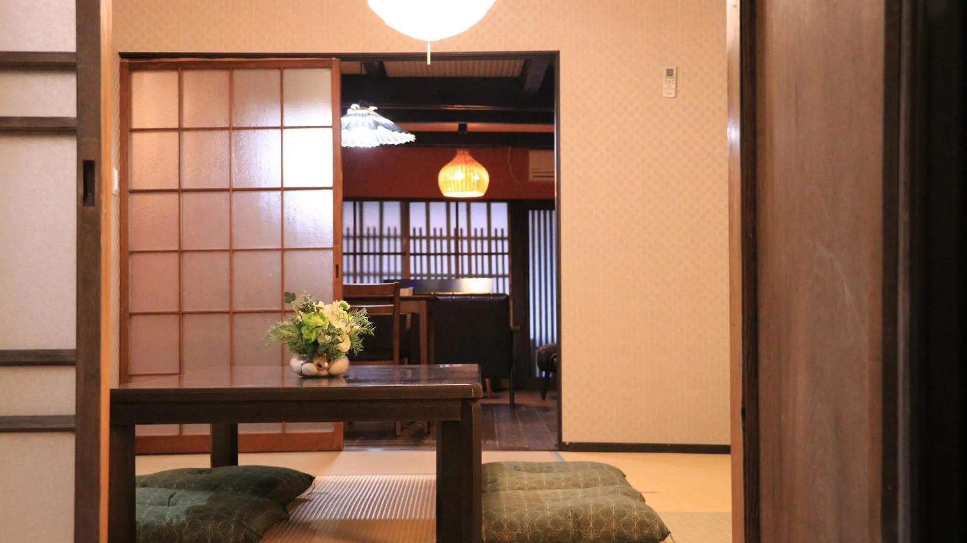 Kyonoyado Nijo Yumeya Villa Kyoto 0*,  Japan